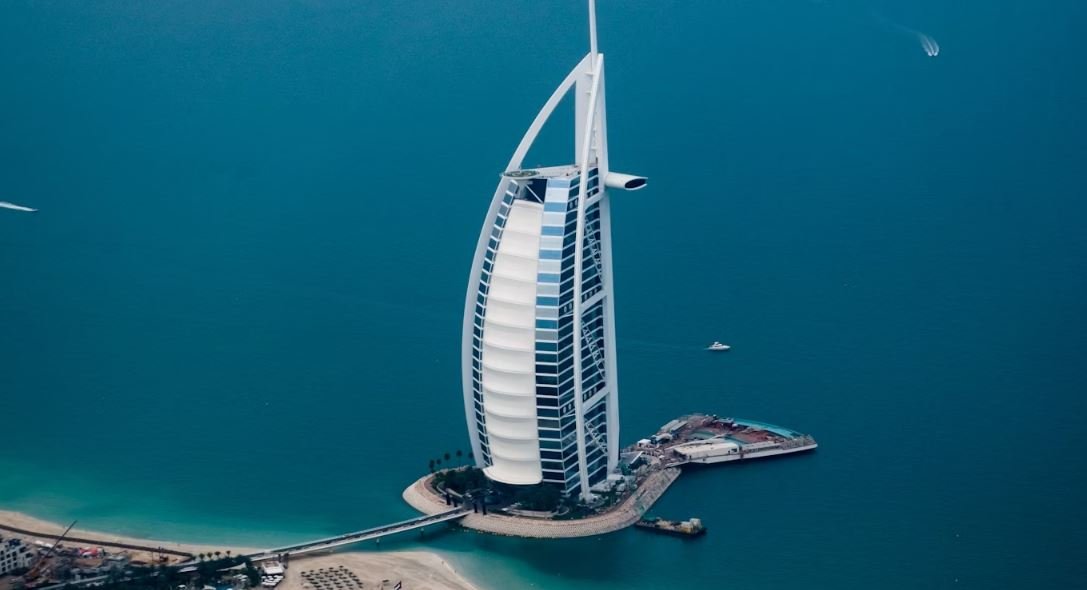 The Burj Al Arab - Inside Dubai’s Most Iconic 7-Star Hotel